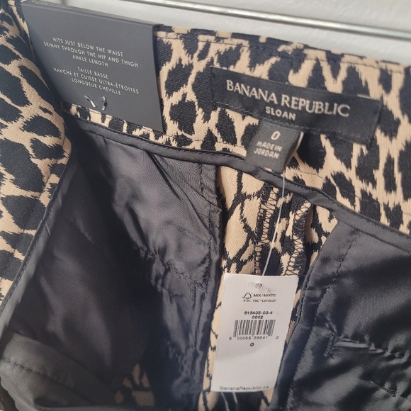 2/$40 🌺 | Banana Republic | Giraffe Print Pants - Picture 15 of 16